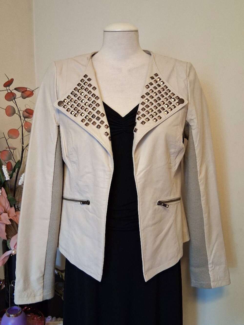 NWOT BLEND Women's Cream 100% Genuine Leather Jacket Luxury Fall Winter L